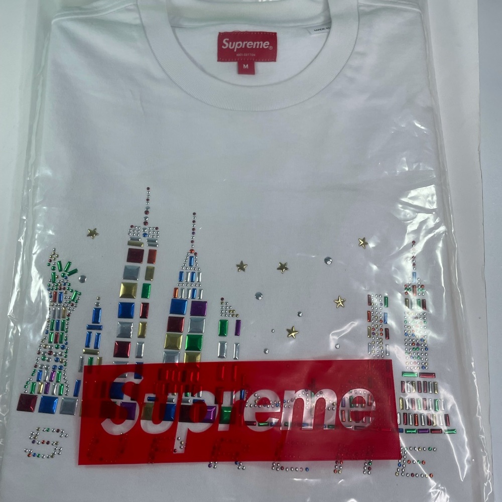 Supreme Jeweled Multi-Color Skyline Mens Size Medium White T-Shirt - Picture 3 of 4